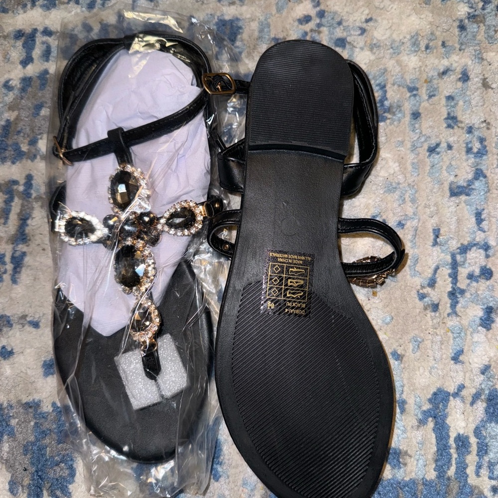Flat sandals 8 1/2 Brand New without tags.